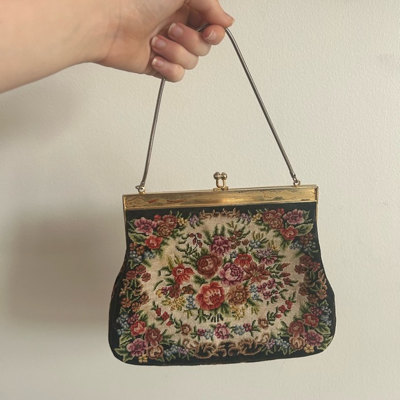Antique floral tapestry clutch purse - Picture 5 of 11